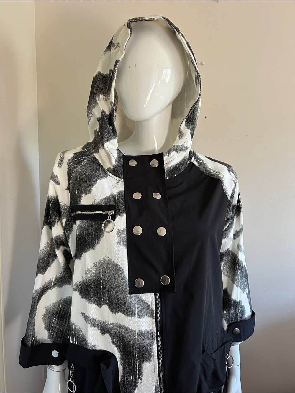 Kate Hewko Black & White Hooded Utility Jacket with Button Placket, Size XL